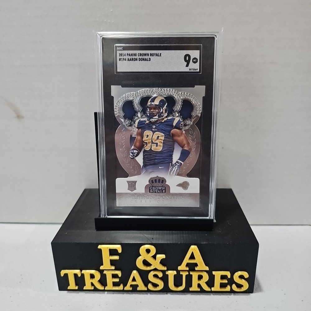 2014 Panini Crown Royale - Rookie Class of 2014 Aaron Donald #194 (RC) SGC 9